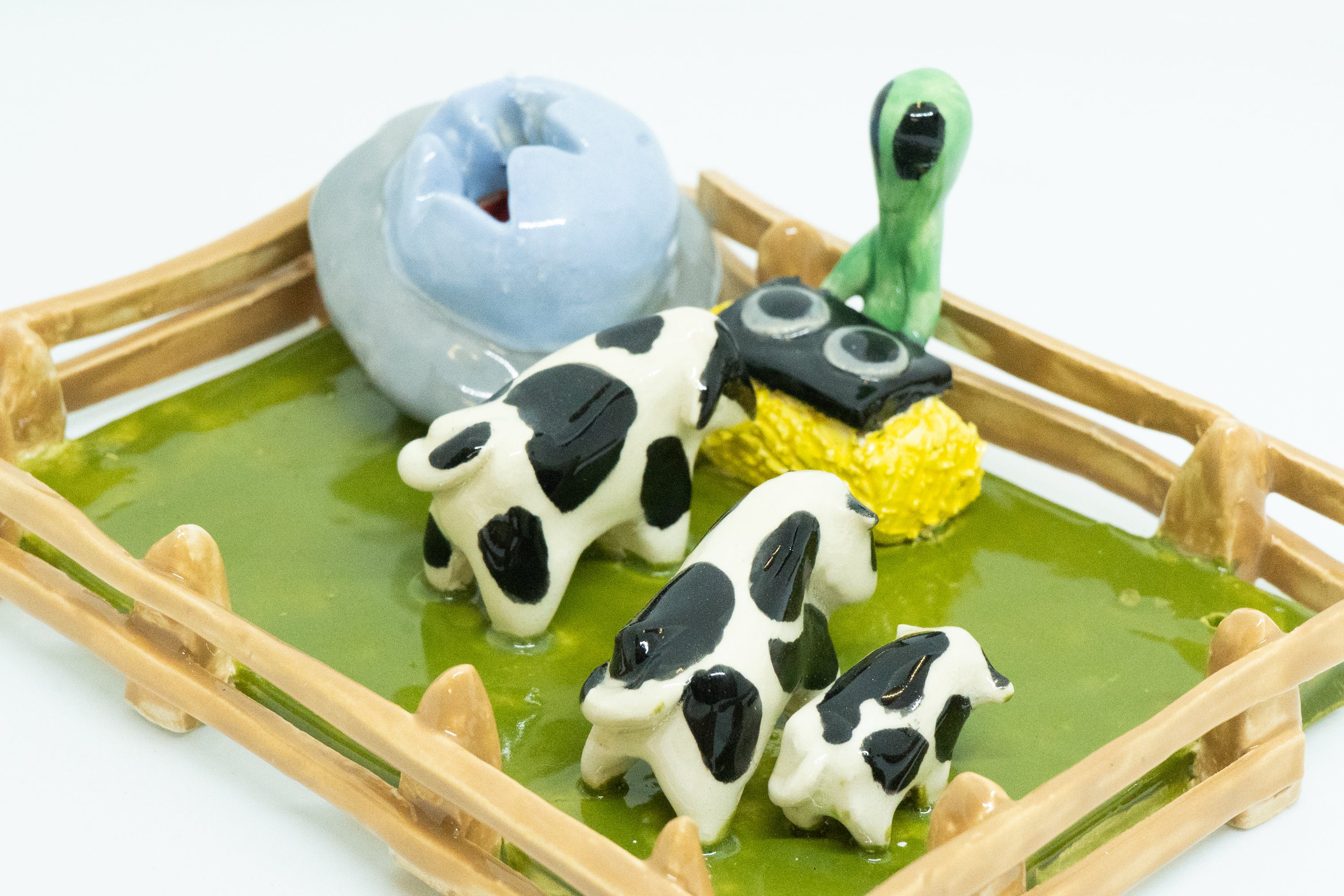DJ SET ALIEN CON VACAS